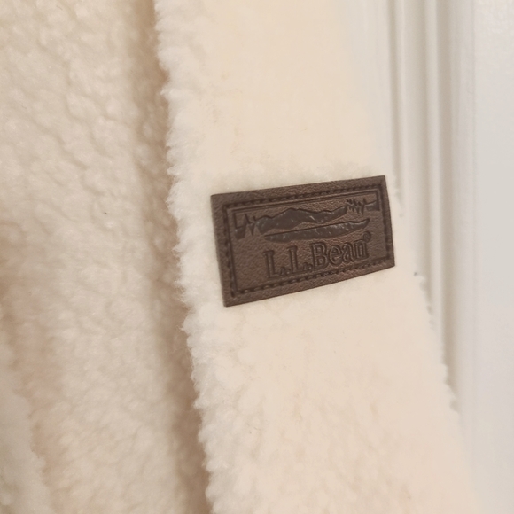 L.L. Bean Fleece Pullover - Picture 4 of 5